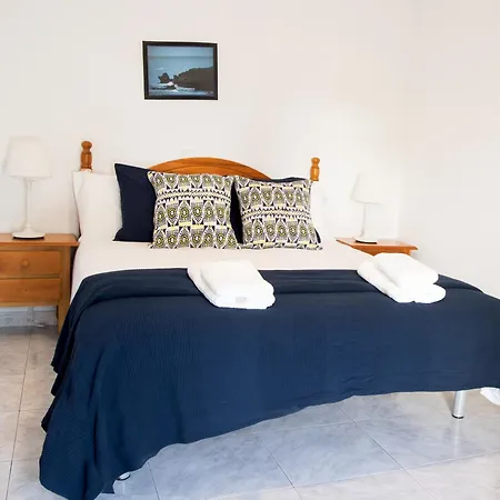 Salceda Apartment *